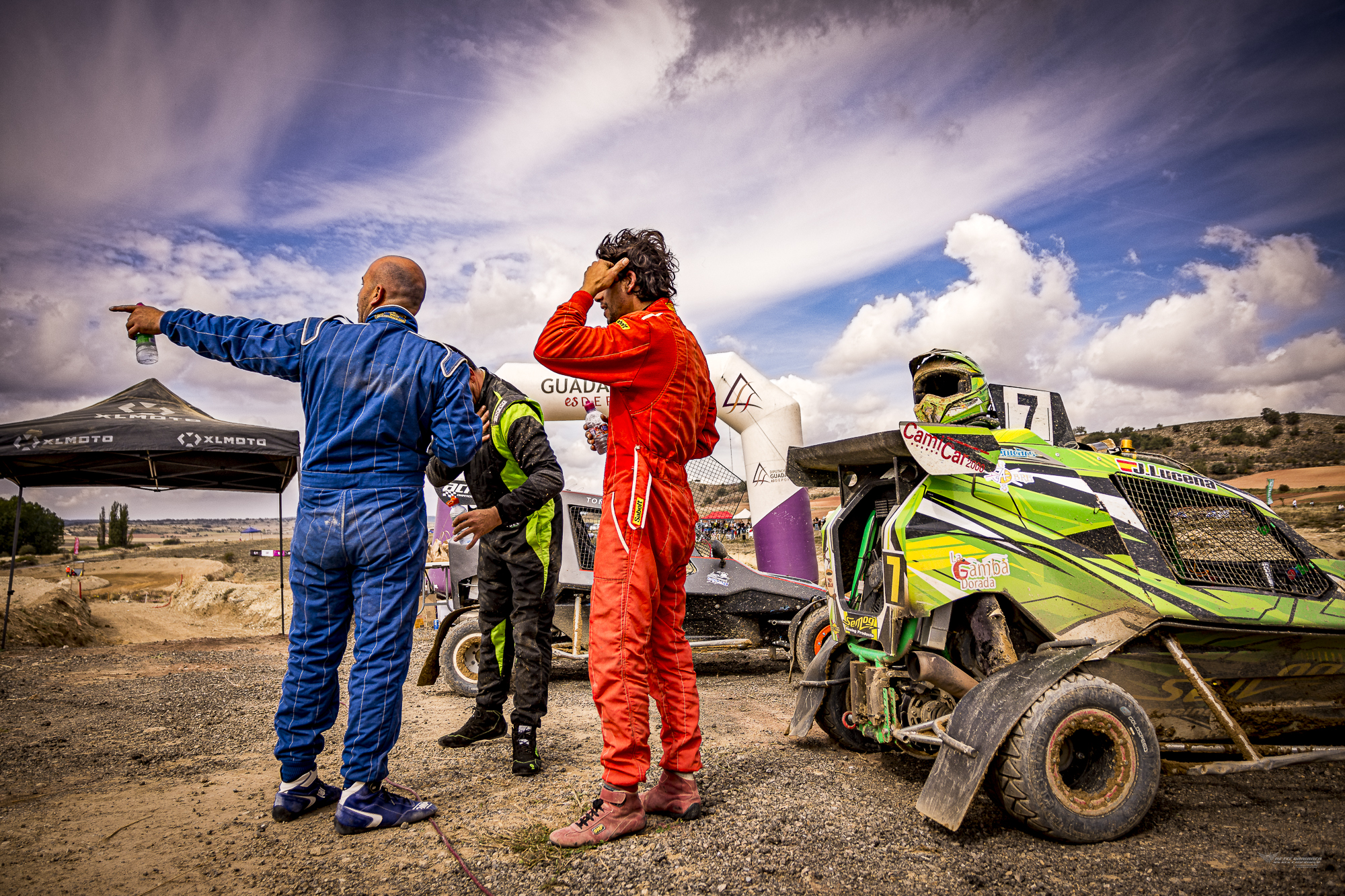 MONITOR EXPERIENCIA CONDUCCION KARTCROSS CIRCUITO EXPERIENCIA MADRID